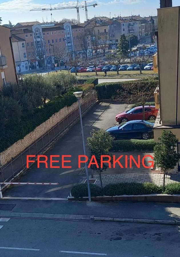 New City Center Design Apartment Porec Esterno foto